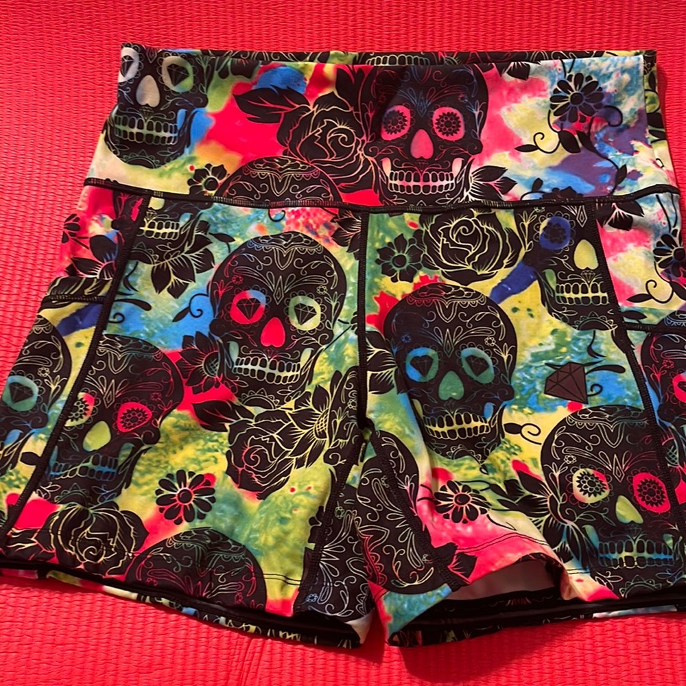 CVG Tie-Dyed Skulls